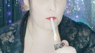 Nicki Pie smokes VS120s and masturbates
