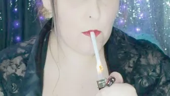 Clips 4 Sale - Nicki Pie Smokes VS120s And Masturbates