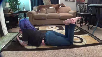 Clips 4 Sale - Trixie Shows Off Soles