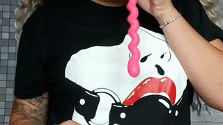 Clips 4 Sale - blow long balloons