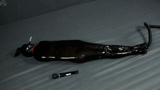 Clips 4 Sale - Black cocoon games with breath and vibrator