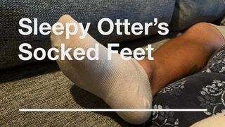 Clips 4 Sale - Sleepy Otter’s Feet from Socked to Bare!