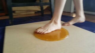 Clips 4 Sale - Kay Pop Stuck Barefoot in Ultra Sticky Glue Trap