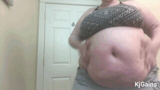Clips 4 Sale - Play with My Big Hanging Belly (MP4 SD)
