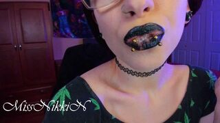 Clips 4 Sale - Spit and Smear : Black Lipstick 2