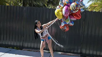 Exxxtra Small - 99 Head Balloons