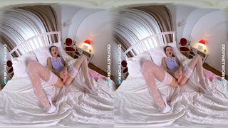Sasha Rose Cosplay Masturbation in VR
