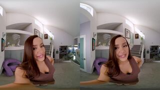 Petite Seductive Babe Vanna Bardot Hooks up with her Employer VR Porn
