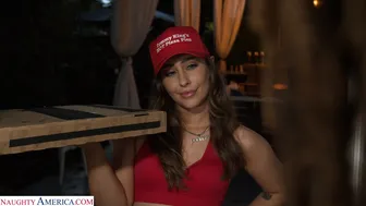 Delivery porn video – Unable To Find Any Cash To Big Booty Delivery Girl