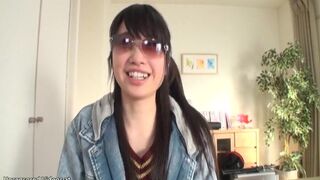 Japanese lovely teen accepts to give oral sex