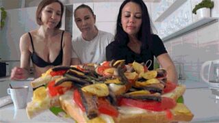Clips 4 Sale - Eating sandwiches JMII