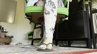 Clips 4 Sale - Loud Fast Smacking Against Feet Flip Flops