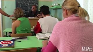 Cum-addict & Horny Schoolgirl Chick Liz Honey Sucks Dick in Classroom