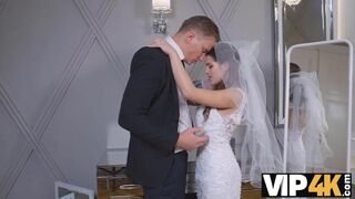 Man fucks bride's shaved pussy while guests are waiting for them