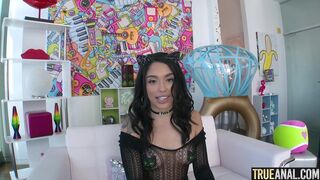 Cute Latina slut Vanessa Sky loves hardcore anal penetration