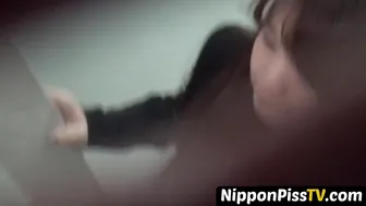 Japanese Woman Shot While Peeing With Stowed Away Cam