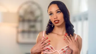 Cherry Pimps - Sensual Ebony Teen In High Heels Alexis Tae Plays With Her Pussy
