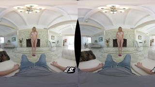 Fuck A Porn Star: Brett Rossi (VR)