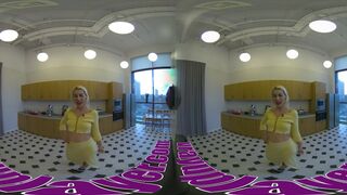 VR 3D 4K - BLONDE SEXY GIRL IN THE KITCHEN