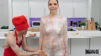 I Know That Girl - Cocking With Chef Jordi!