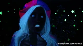 Best Of Britney Amber - Britney Amber & A Hot Blonde Share Halloween Scare Then Each Other