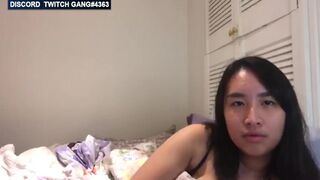 Cute Asian Streamer Showing Her Pussy & Boobs On Twitch