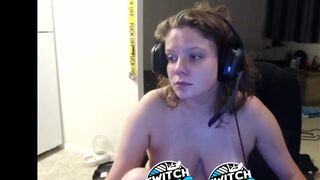 Twitch Streamer Flashing Her Boobs On Stream & Accidental Nip Slips/Boob Flash 132
