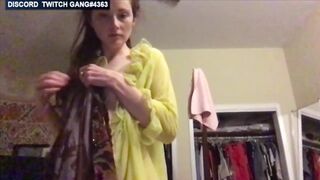 wild ginger girl on twitch flashing her boobs on stream 90