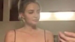 2 Girls Downblouse Periscope