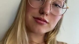 Masturbating teen with Dildo