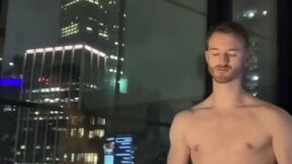 Instagram Fitness Model Gets Her Big Ass Fucked on NYC Rooftop (Public!)
