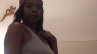 black girl dancing on periscope