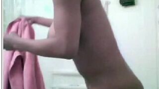 Watch Black Teen masturbate by rubs her pussy using dildo