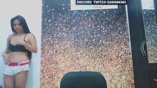 Twitch Streamer Flashing Her Boobs On Stream & Accidental Nip Slips Set 59