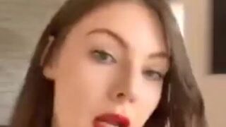Sexy as fuck brunette teasing her viewers on periscope