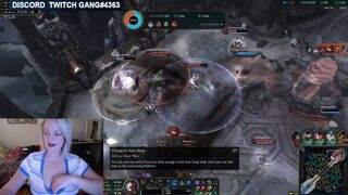 Twitch Streamer flashing boobs while playing League Of Legends 105