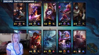 Twitch Streamer flashing boobs while playing League Of Legends 105