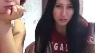 2 SEXY GIRLS BEING LESBIANS PERISCOPE