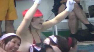 JAV pool games 36 women capture the bikini top Subtitles