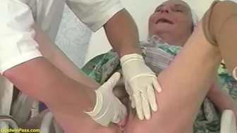 Goldwin Pass - 92 Years Old Granny Rough Fisted By A Doctor